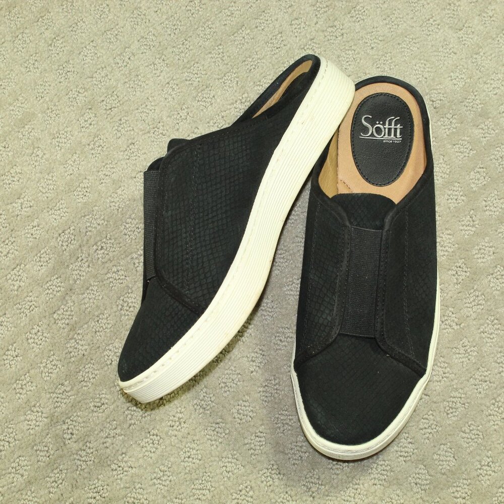 Sofft Size 10 Black Nubuck Snakeskin Textured Mule Sneakers